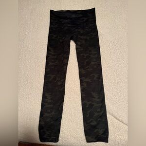 SPANX women’s Camouflage Leggings